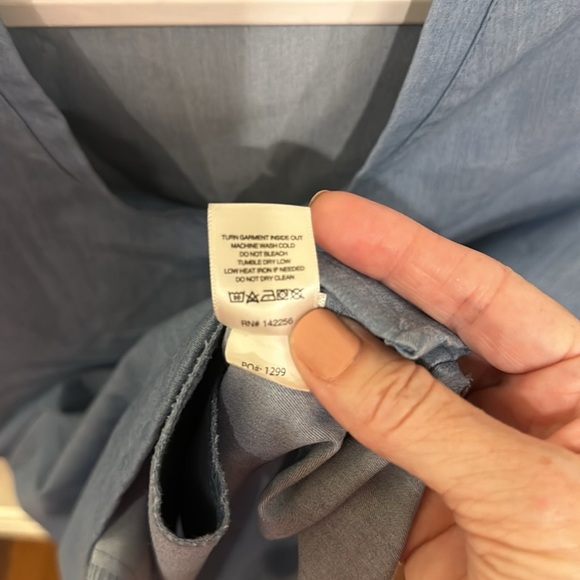 FIGS Women’s Technical Collection Blue V Neck Short Sleeve Medical Office Top M - Picture 8 of 8